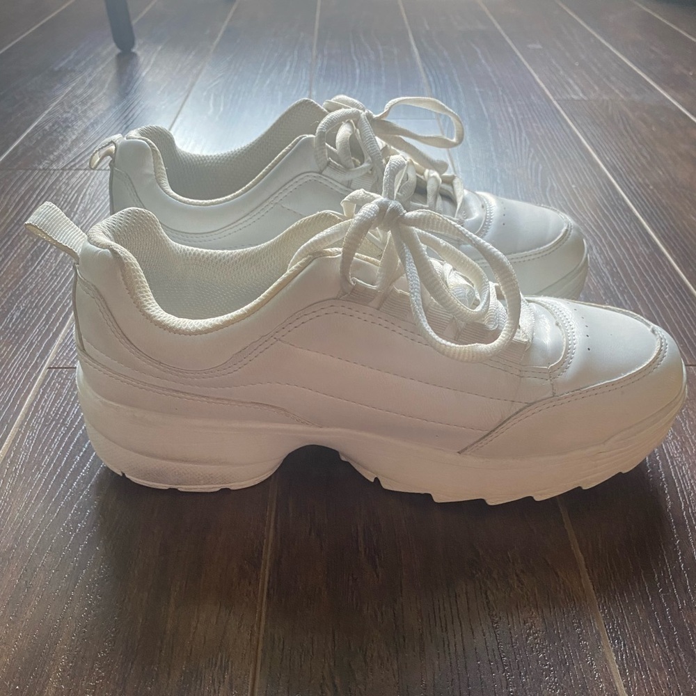Ardene White Faux Leather Laced Sneakers Size 8 - Picture 6 of 12